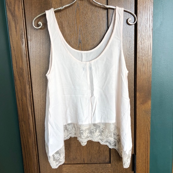 American Eagle Outfitters Tops - American Eagle Outfitters Light Pink Top